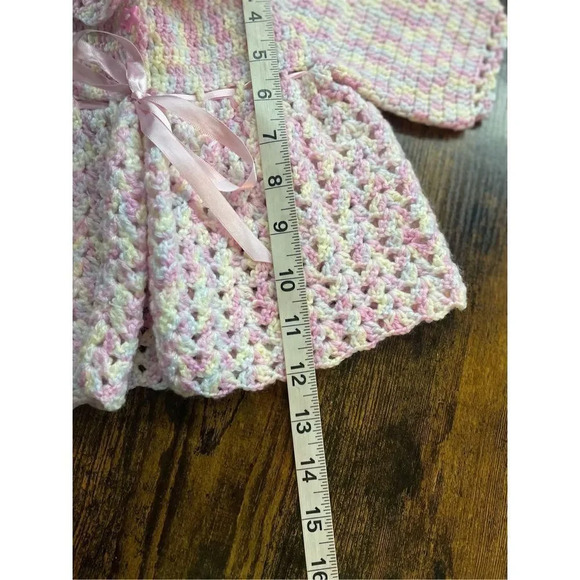 Hand Crocheted Baby cardigan - Picture 7 of 9